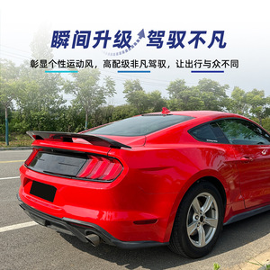 สปอยเลอร์หลังรถฟอร์ดมัสแตง ปี 2015-2022 สีดำพ่นเงา ลายคาร์บอนไฟเบอร์ วัสดุ ABS สำหรับฝากระโปรงท้าย - Product Image 3