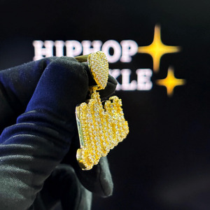 Pendentif Michi tendance personnalisé plaqué or 14 carats, bijoux hip-hop avec moissanite VVS et breloque cœur pour collier - Product Image 5