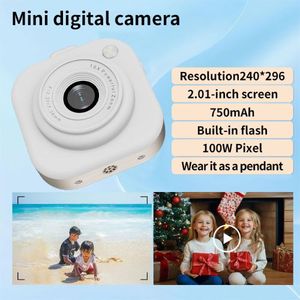 Mini Cámara Digital Portátil de 1 <span class=keywords><strong>Millón</strong></span> de Píxeles con Zoom 16X, Batería de Larga Duración de 750 mAh y 15 Filtros - Product Image 1