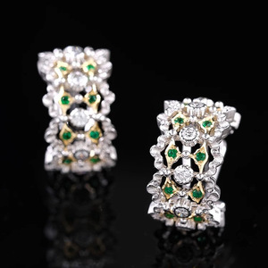 Eleganti Orecchini Bicolore Traforati per Donne, Gioielli Chic per Uso Quotidiano - Product Image 2
