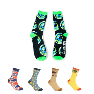 Usine chinoise Fabriquez avec votre propre conception Chaussettes <span class=keywords><strong>de</strong></span> football à tube mi-mollet Chaussettes personnalisées Chaussettes à logo personnalisé <span class=keywords><strong>de</strong></span> haute qualité - Product Image 5