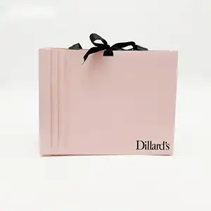 Розовый бумажный пакет для покупок на День Святого Валентина с ручкой из атласной ленты с офсетной печатью и переработанными материалами