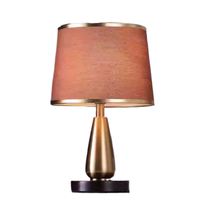 Lampe de table style nordique moderne en forme de champignon, abat-jour en verre original, base en métal, lampe de lecture LED pour chambre d'enfant
