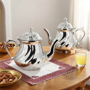 Carafe marocaine en acier inoxydable SUS201, motif en S chromé, pour thé et café, design moderne et écologique - Product Image 1