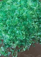 Recyclage des déchets plastiques post-consommation écologiques, flocons de bouteilles en plastique