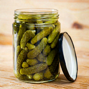 Cornichons marinés en saumure prêts à consommer en pot de verre |   Qualité alimentaire |   Fournisseur exportateur |   Condiment de Concombre Sucré Mariné |   OEM - Product Image 1