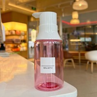 Bouteille pompe moussante en PET rose de 300 ml avec impression sérigraphique pour bain moussant et emballage de produits moussants