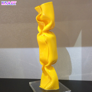 Usine de haute qualité personnalisée grandeur nature en fibre de verre résine Folk Art Candy Sculpture Home Decor Pubo - Product Image 3