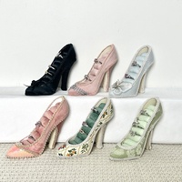 Présentoir à bijoux pour chaussures à talons hauts, support papillon en résine recouvert de tissu, porte-bagues, accessoires de photographie, style nordique