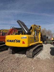 Komatsu PC220 Used Hydraulic Excavator 22 Ton Operating Weight Original <b>Paint</b> Good Condition Low Hours Digger <b>for</b> Sale - Product Image 3