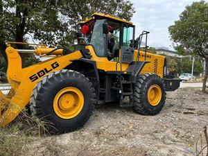 Minicargadora SDLG 956 con Motor Weichai de 5T de Alta Eficiencia, Cargadora de Ruedas Usada en Stock, 1 Año de Garantía, PLC, Bomba, Motor, Caja de Cambios - Product Image 4