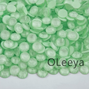 OLeeya Usine Vente en Gros Péridot Série Couleurs Non Hot Fix Cristaux de Verre Dos Plat Non Hotfix Strass pour Ongles Décoration - Product Image 4