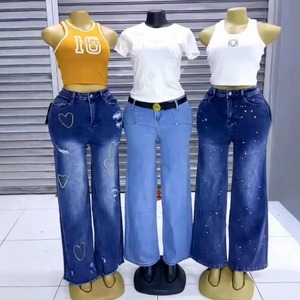Nouveau <span class=keywords><strong>Jean</strong></span> <span class=keywords><strong>Femme</strong></span> Tendance 2026 Taille Haute Ample avec Strass et Broderies Florales pour Streetwear, Soirées et Usage Quotidien - Product Image 3