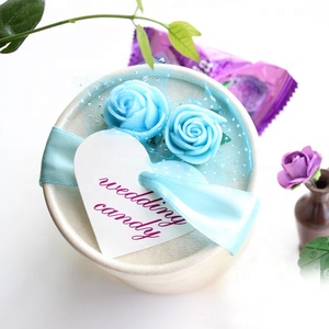 Caja <span class=keywords><strong>de</strong></span> dulces <span class=keywords><strong>de</strong></span> regalo única más nueva con forma redonda rosa con flores Cajas <span class=keywords><strong>de</strong></span> Regalo duras <span class=keywords><strong>para</strong></span> <span class=keywords><strong>chocolates</strong></span> - Product Image 1