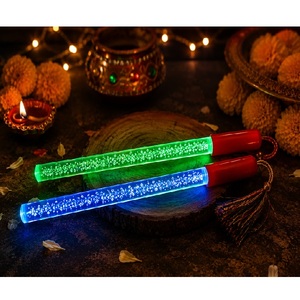 Bastones Dandiya Premium Multicolor con Iluminación LED, Borlas de Seda con Efecto de Burbuja y Diseño de Mango Moderno para Garba Danc - Product Image 5