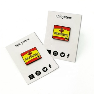 ไม่มีขั้นต่ำในการสั่งผลิต ออกแบบโลโก้ได้เอง โรงงานผลิตงานฝีมือโลหะน่ารัก ป้ายโลหะแบบกำหนดเอง ป้ายติดเสื้อเคลือบแข็งและเคลือบนิ่มลายอนิเมะ พร้อมการ์ดรองหลัง - Product Image 3