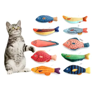 Jouets d'herbe à chat en forme de poisson en peluche de haute qualité