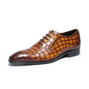 รองเท้าธุรกิจผู้ชายสั่งทำพิเศษรุ่นใหม่ รองเท้าหนังหรูหราแบบ Brogue Oxford รองเท้าเดรสผู้ชายระดับไฮเอนด์ - Product Image 4