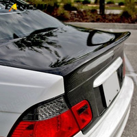 Pièces de modification automatique Langyu Couvercle de coffre Couvercle de coffre en fibre de carbone Style CSL Couvercle de coffre pour BMW Série 3 E46 Couvercle de coffre à 4 portes