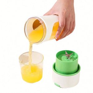 Mini-presse-agrumes électrique portable sans fil avec chargement USB – Nouveauté promotionnelle transfrontalière pour boissons - Product Image 3