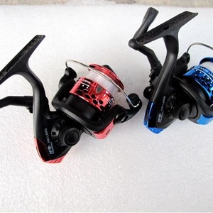 Moulinet de pêche sur glace HL200 petite <span class=keywords><strong>taille</strong></span> Poissons Cross-Border Road Ya Wheel Rock Fishing avec boîte de ligne et bras de tour pliant - Product Image 4