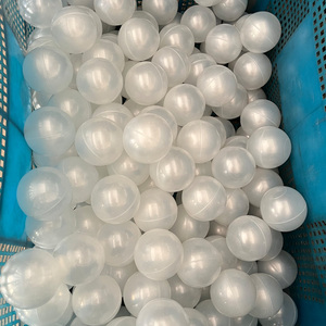 Boules en plastique durables de qualité commerciale de 8cm 80mm en plastique de couleur perle pour les enfants - Product Image 1