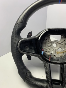 Volante Deportivo de Fibra de Carbono y Cuero para las Series F20/F22/F30/F32/F36/F80/F82 M2/M3/M4 - Product Image 3