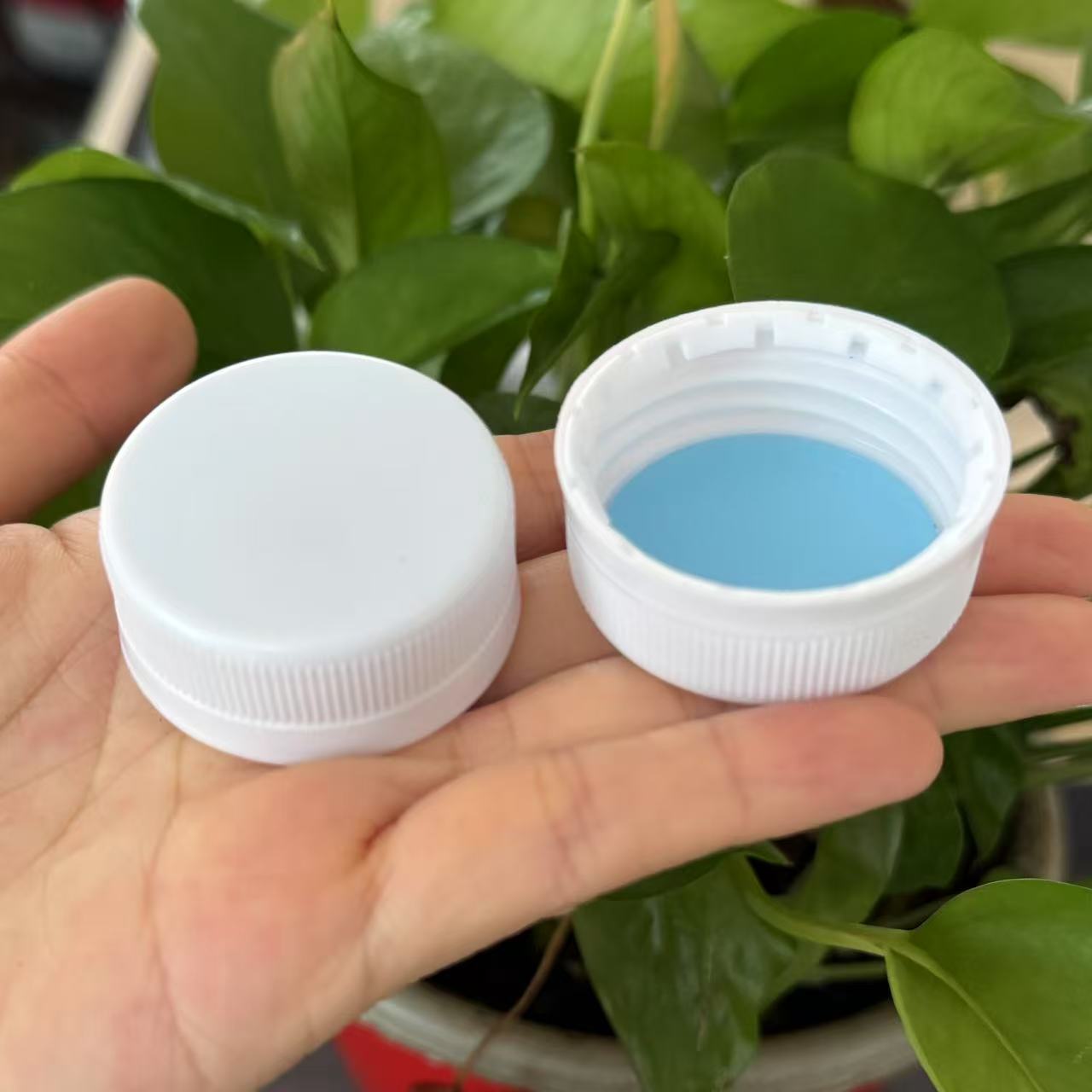 White 38mm Plastic Bottle Cap with Liner Beverage Cap Screw Juice Cover Tamper Evident Cap