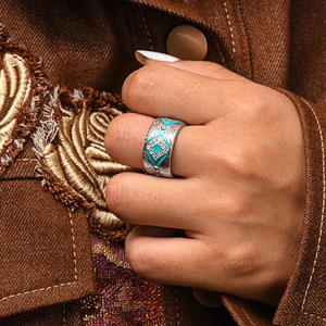 Anillo de Cóctel Geométrico T0873 para Mujer, con Circonita Cúbica Creada en Laboratorio, Engaste Pavé, Anillos de Moda para Fiesta - Product Image 5