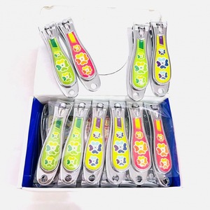 Juego de cortaúñas portátiles de tamaño mediano para uso doméstico, venta al por mayor para tiendas de 2 yuanes. - Product Image 1