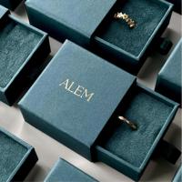 Boîte à bijoux rétro verte en gros, emballage rigide, logo doré personnalisé avec coussin en velours, boîte à bijoux coulissante pour bagues et boucles d'oreilles, boîte cadeau