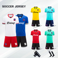 Maillot de football personnalisé OEM de haute qualité en jacquard avec logo brodé, maillot de football rose par sublimation, uniforme d'équipe pour hommes