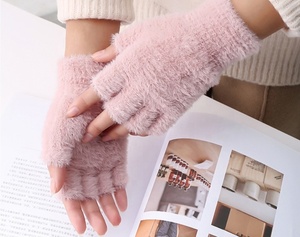 الفتيات النساء الصلبة فو فرو منك نصف أصابع القفازات - Product Image 3