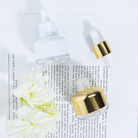 Bouteille de diffuseur d'huiles essentielles d'aromathérapie colorée de 30ml Bouteille de désodorisant pour voiture Bouteille de parfum vide suspendue