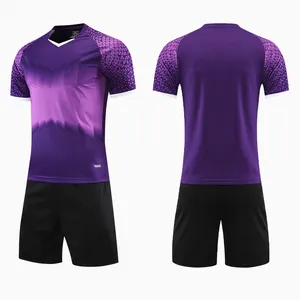 2024 Nieuwe Custom Voetbal Jersey Thaise Kwaliteit Voetbalshirt Heren Voetbal Uniform Set Team Voetbal Voetbalkleding