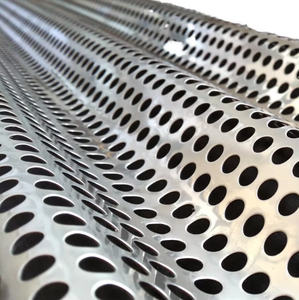 Tôle perforée en acier inoxydable, taille de trous personnalisée pour la filtration industrielle et la protection des équipements - Product Image 2
