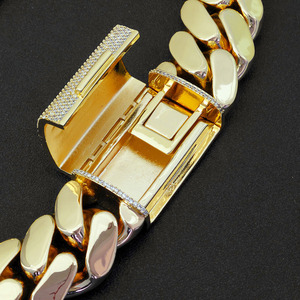 <span class=keywords><strong>Collana</strong></span> NUOYA in Ottone Placcato <span class=keywords><strong>Oro</strong></span> 18K con Zirconi Personalizzati, Design con Chiusura <span class=keywords><strong>Lunga</strong></span>, Catena Cubana Spessa per Uomo - Product Image 5