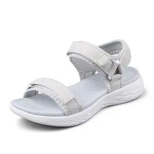 2024 nuovo Designer sandali sportivi alla moda da donna con plateau morbido in gomma con fondo grosso scarpe da spiaggia estive a piedi nudi