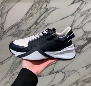 รองเท้าผ้าใบคุณภาพสูง สวมใส่สบาย ระบายอากาศได้ดี สไตล์ลำลอง เดินสบาย ดีไซน์หรูหรา หนังแท้ สำหรับวิ่งและเล่นกีฬา - Product Image 1