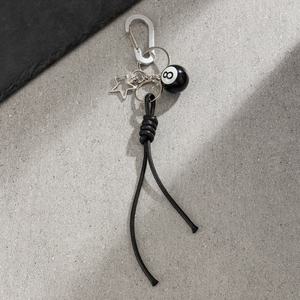 Llavero con Colgante de Estrella de Cinco Puntas y Bola 8 Negra Estilo Hip Hop para Hombre, Accesorio de Moda para Jeans, Regalo - Product Image 3