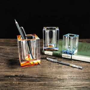 Portapenne personalizzato in cristallo per regali da ufficio - Product Image 3