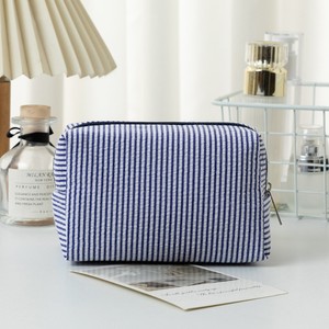 Ensemble de trousses de maquillage rayées douces et durables, grande pochette à fermeture éclair, trousses de toilette portables pour femmes - Product Image 2