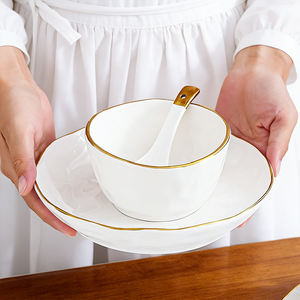 <span class=keywords><strong>Set</strong></span> di <span class=keywords><strong>Piatti</strong></span> di Lusso in Ceramica di Alta Qualità in Stile Nordico con Bordo Dorato, Servizio da Tavola in Porcellana - Product Image 3