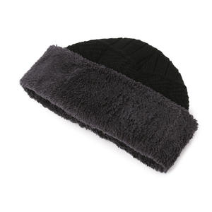 <span class=keywords><strong>Ensemble</strong></span> tricoté chaud et économique de 5 pièces <span class=keywords><strong>pour</strong></span> l'hiver : Écharpe, <span class=keywords><strong>Bonnet</strong></span>, Gants, Cache-oreilles, Chaussettes et Cache-visage <span class=keywords><strong>pour</strong></span> <span class=keywords><strong>Homme</strong></span> et Femme - Product Image 4