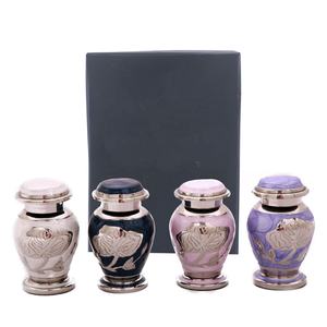 ชุดโกศทองเหลืองสไตล์ยุโรปสลักลายกุหลาบ เป็นมิตรกับสิ่งแวดล้อม ปรับแต่งได้ ชุด 4 ใบ หลากสี สำหรับเก็บอัฐิ - Product Image 2