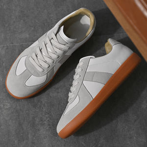 Zapatillas de deporte de entrenamiento de estilo retro, zapatos de skate, zapatillas de tenis de diseñador de lujo, zapatillas de moda originales de fábrica - Product Image 4