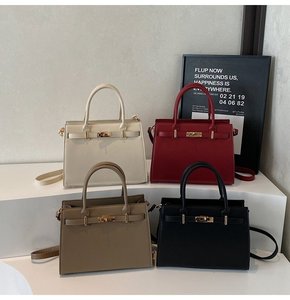 Bolsos de Mujer de Lujo y Alta Calidad IStapromo, Últimos Diseños de Moda, Bolsos de Hombro de Gran Capacidad, Bolsos Cruzados - Product Image 2