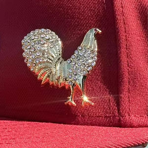 Design basso MOQ messicano spilla scintillante strass 3D modello gallo Souvenir regalo in smalto duro spilla - Product Image 2
