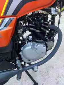 LINGMU WANG <span class=keywords><strong>125</strong></span> - Moto d'<span class=keywords><strong>occasion</strong></span> à deux roues à essence - Moto de rue - Finition d'origine - Garantie de qualité - Product Image 6