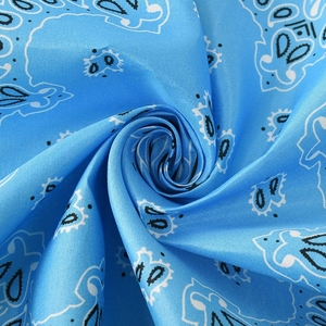 Vente en gros de bandanas carrés en polyester de 21*21 pouces <span class=keywords><strong>pour</strong></span> hommes foulards de cow-boby à imprimé Paisley bandanas <span class=keywords><strong>pour</strong></span> l'extérieur - Product Image 5